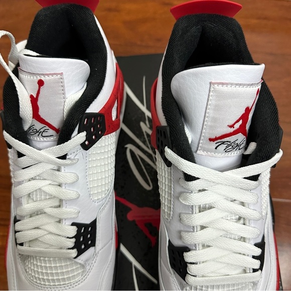 Jordan 4 Retro Red Cement Size 11 - Picture 8 of 10